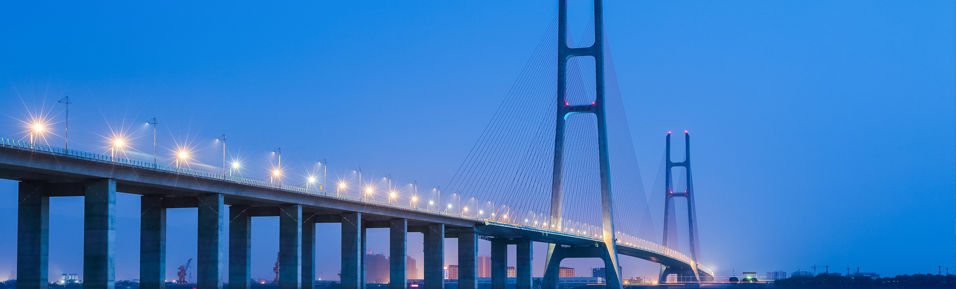 Luqiao, see the mountain open road, meet the water bridge.